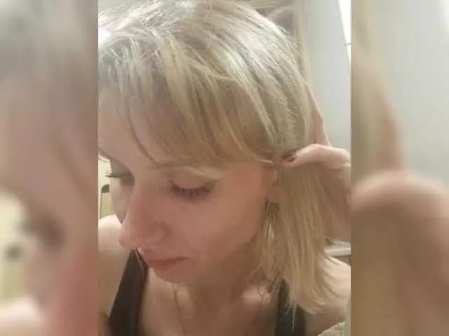 Freechat -KittY- on BongaCams