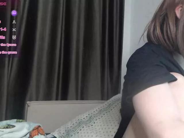 -LauraGold- on BongaCams 