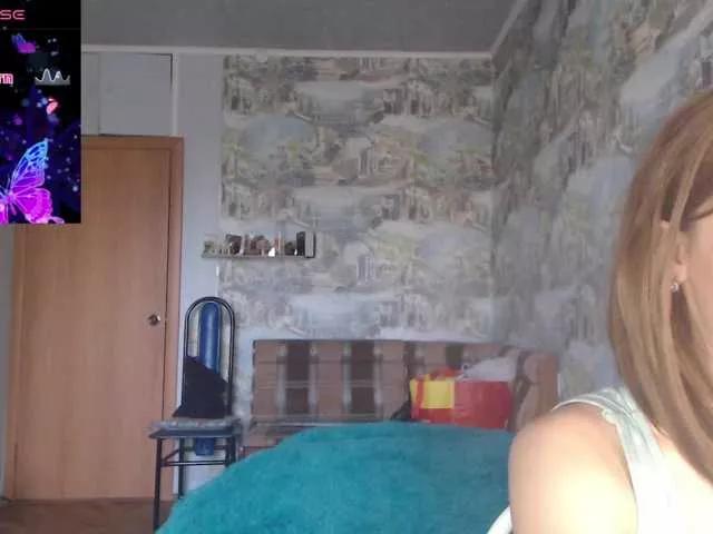 -LauraGold- on BongaCams 