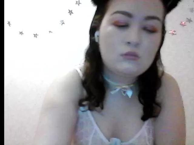 -tiny-nika- on BongaCams 
