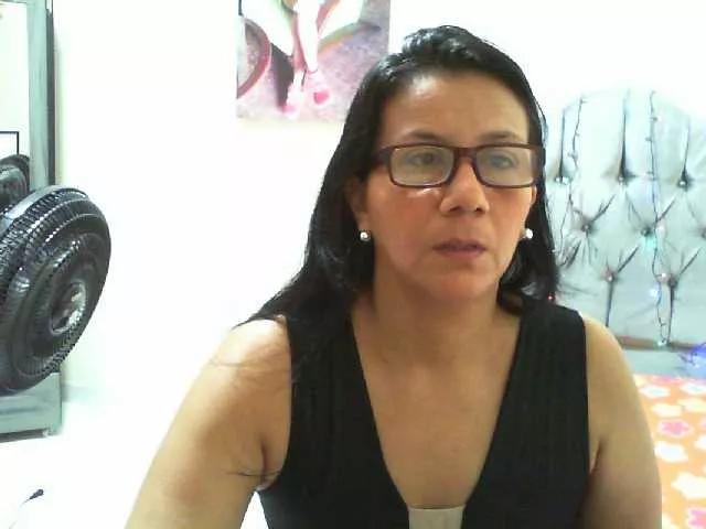 abriyiz-92 on BongaCams 