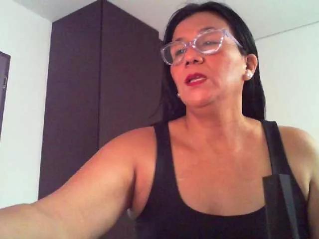 abriyiz-92 on BongaCams 