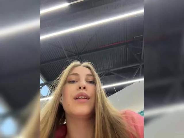 Adelaida1001 on BongaCams 
