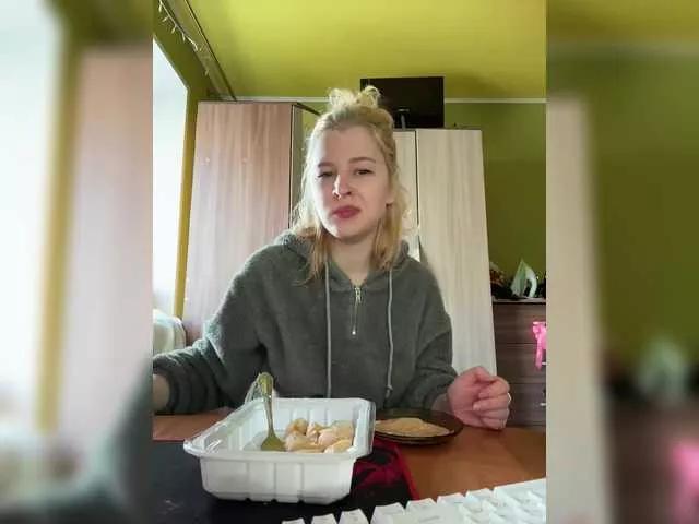 Advaya on BongaCams 