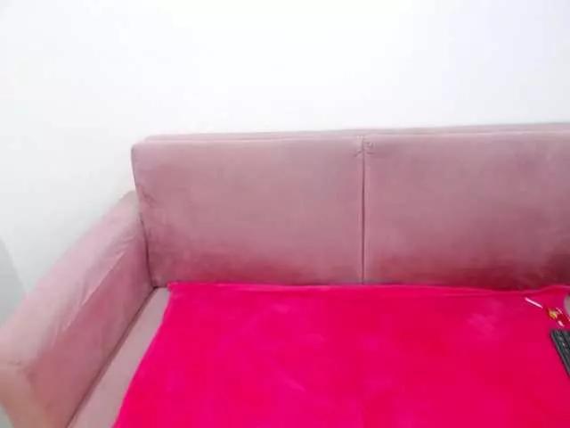 alicewatts on BongaCams 