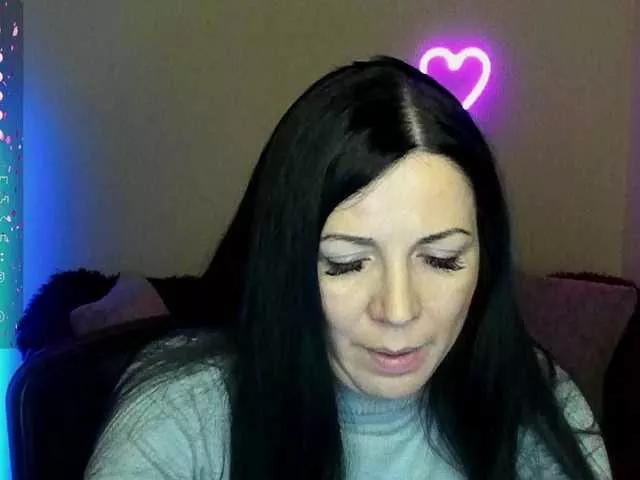 AlikaLorensTalk on BongaCams 