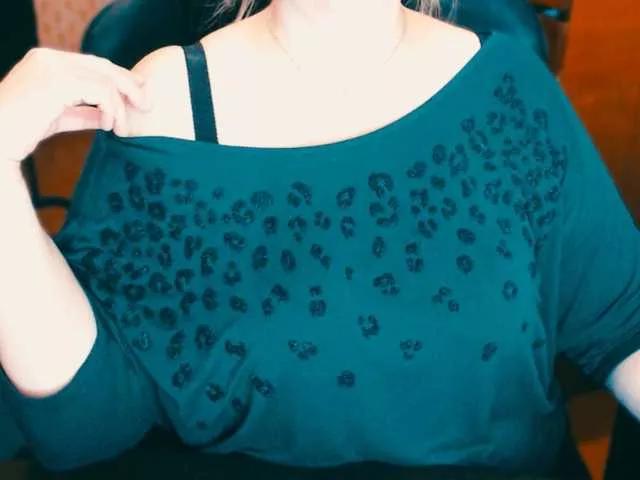 Alisa1917 on BongaCams 