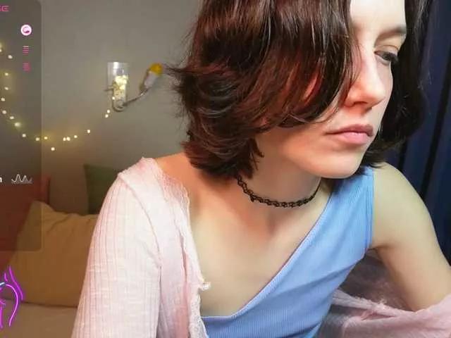 AllyAlice on BongaCams 