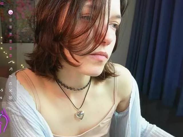 AllyAlice on BongaCams 