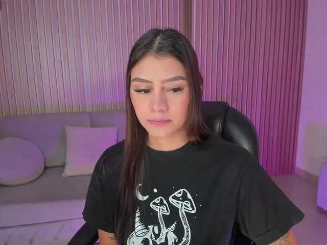AllyJensen on BongaCams 