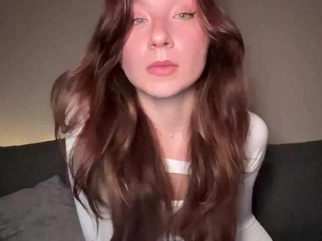 alyyyson on BongaCams 