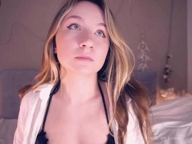 alyyyson on BongaCams 