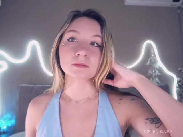 alyyyson on BongaCams 