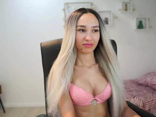 AmaiLiu on BongaCams 