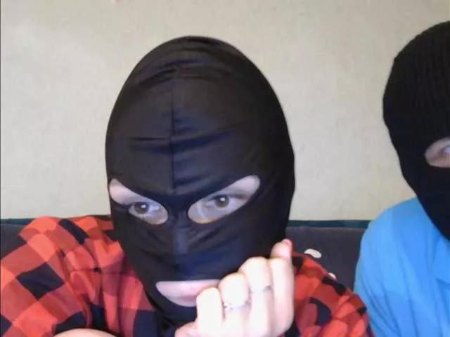 amodestcouple1 on BongaCams 