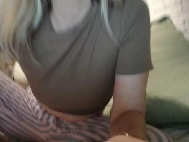 AngelAlone on BongaCams 