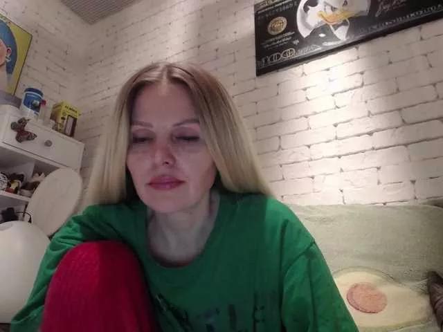AngelAlone on BongaCams 