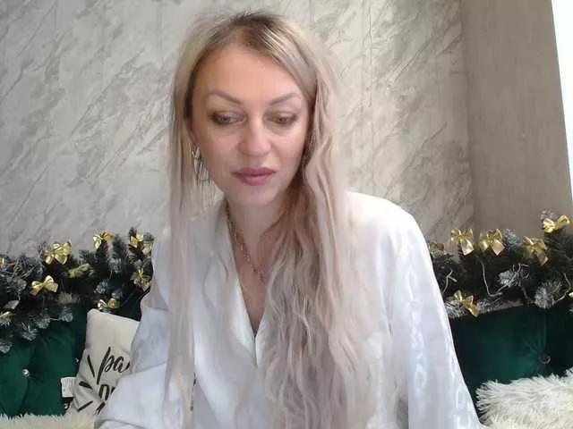 AngelX40 on BongaCams 