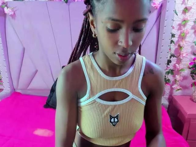 AngeyaPetite on BongaCams 