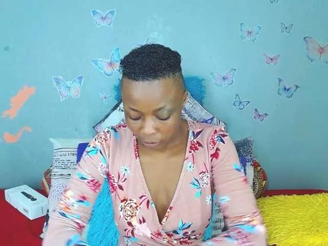 ARIESEMPRESSxXxX on BongaCams 