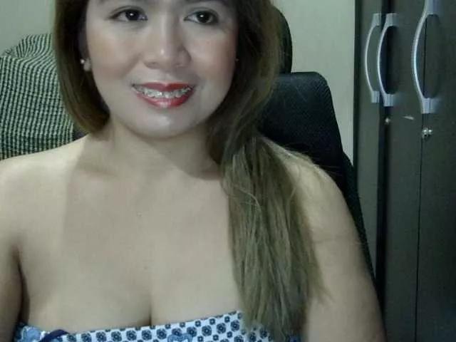 aubrey11 on BongaCams 