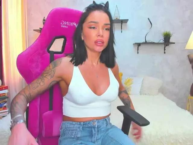Bianka-strip on BongaCams 