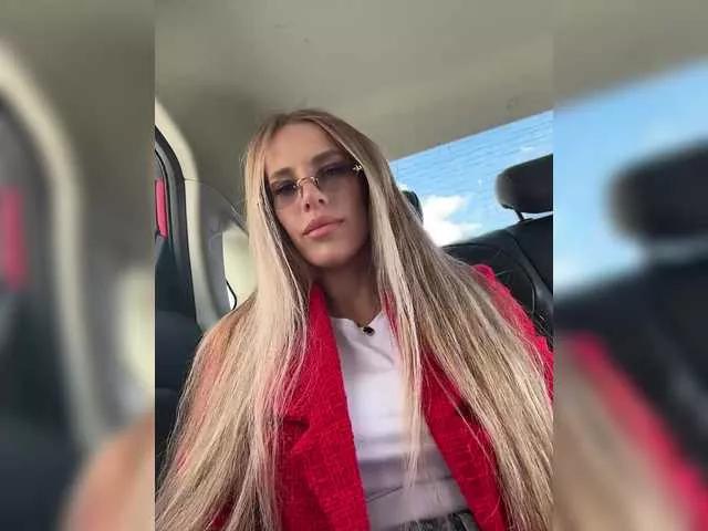 blondinochkaa on BongaCams 