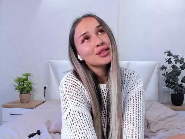Brenda-M00n on BongaCams 