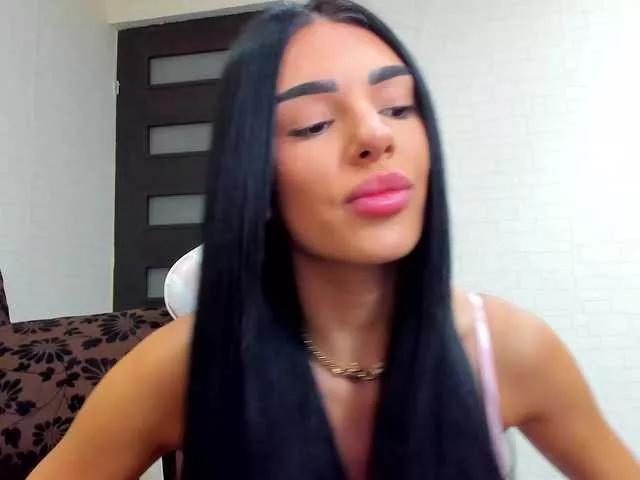 BritneyCharm on BongaCams 