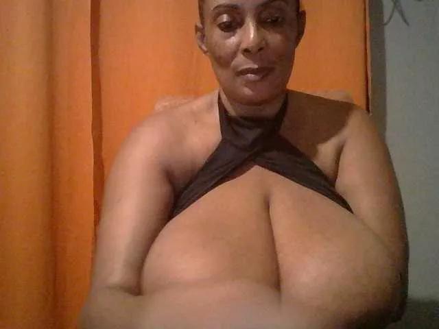 Busty8 on BongaCams 