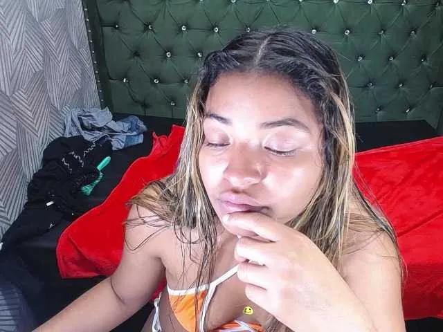 candyemilyx on BongaCams