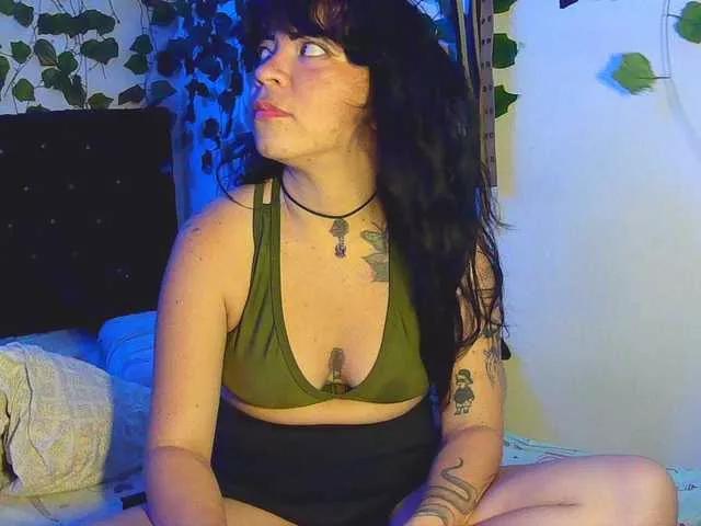 caribbeanlov4 on BongaCams 