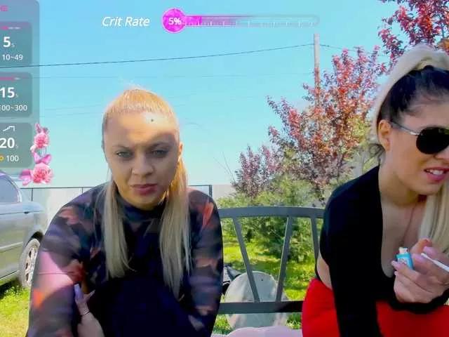 CarlaStaceeFun on BongaCams 