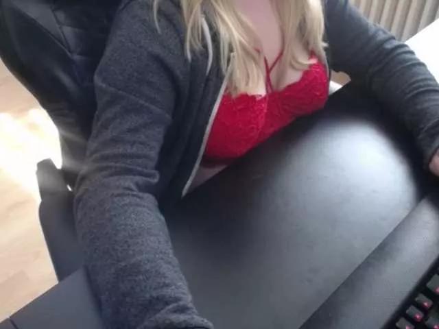 Celina-Rose on BongaCams 