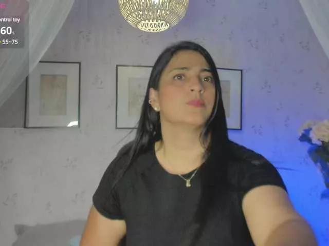 Charlotte4 on BongaCams 