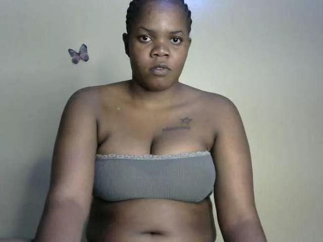 Coconaya on BongaCams 