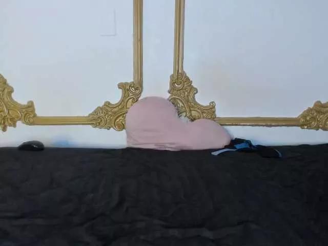 CristalBons on BongaCams 
