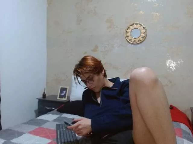 CrystalStarX on BongaCams 