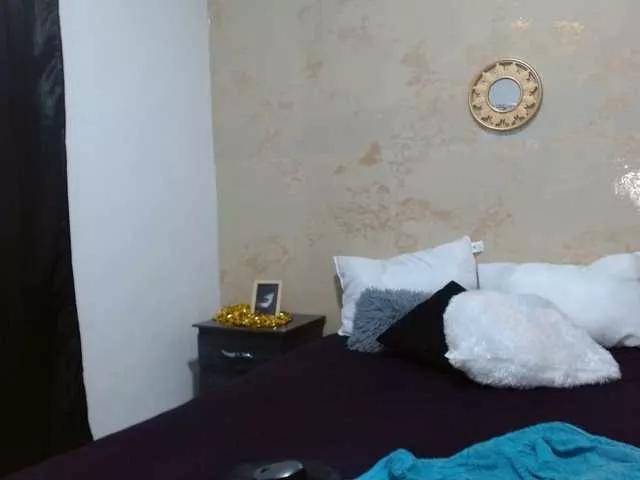 CrystalStarX on BongaCams 