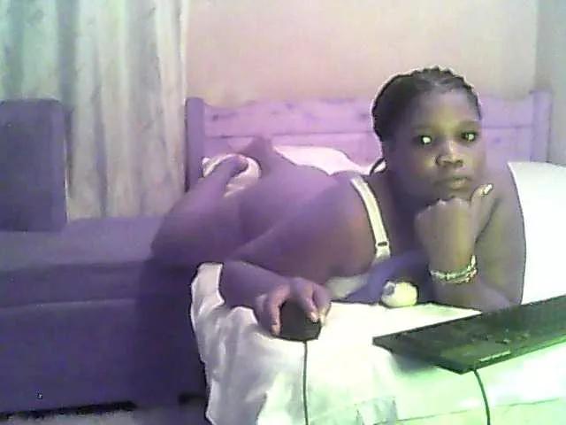 cuteass1 on BongaCams 