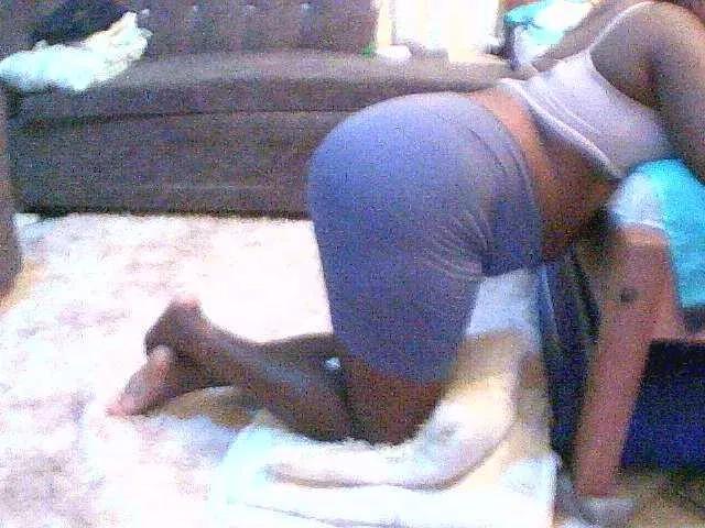 cuteass1 on BongaCams 