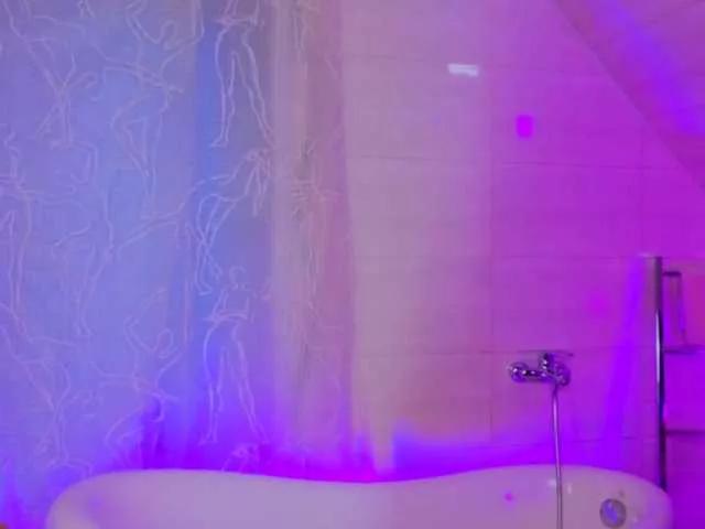 DarkLola on BongaCams 