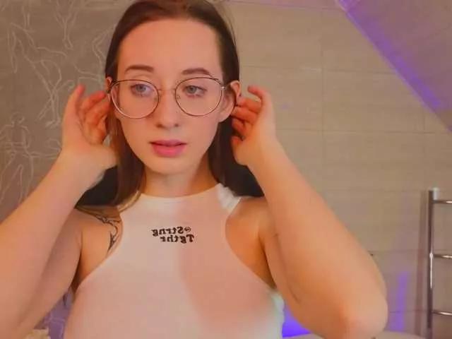 DarkLola on BongaCams 