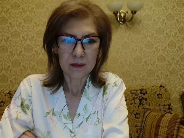 Offline Elegant00Lady on BongaCams