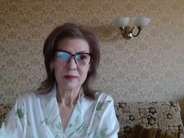 Offline Elegant00Lady on BongaCams