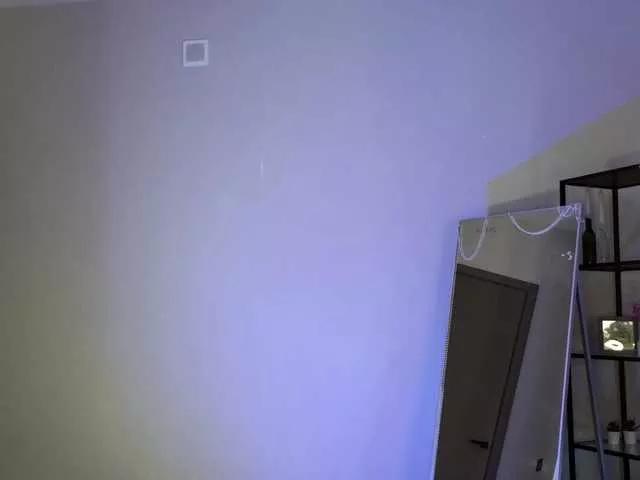 elfinvibes on BongaCams 