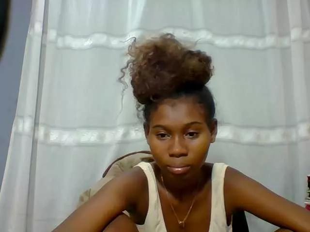 Elisahh on BongaCams 