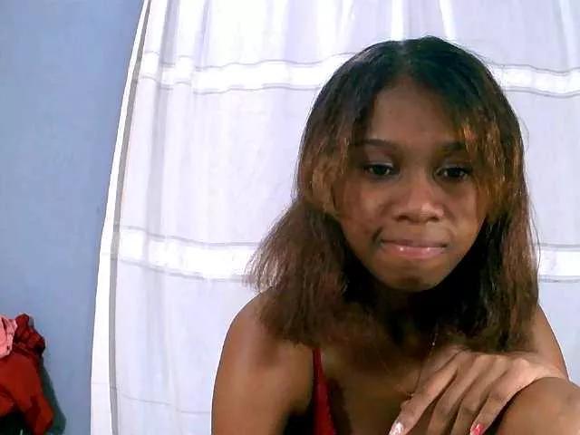 Elisahh on BongaCams 
