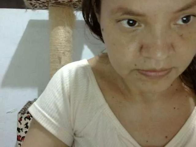 ElizabethMart on BongaCams 