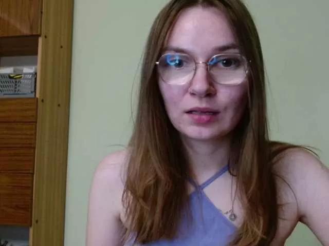 Ellyxcute on BongaCams